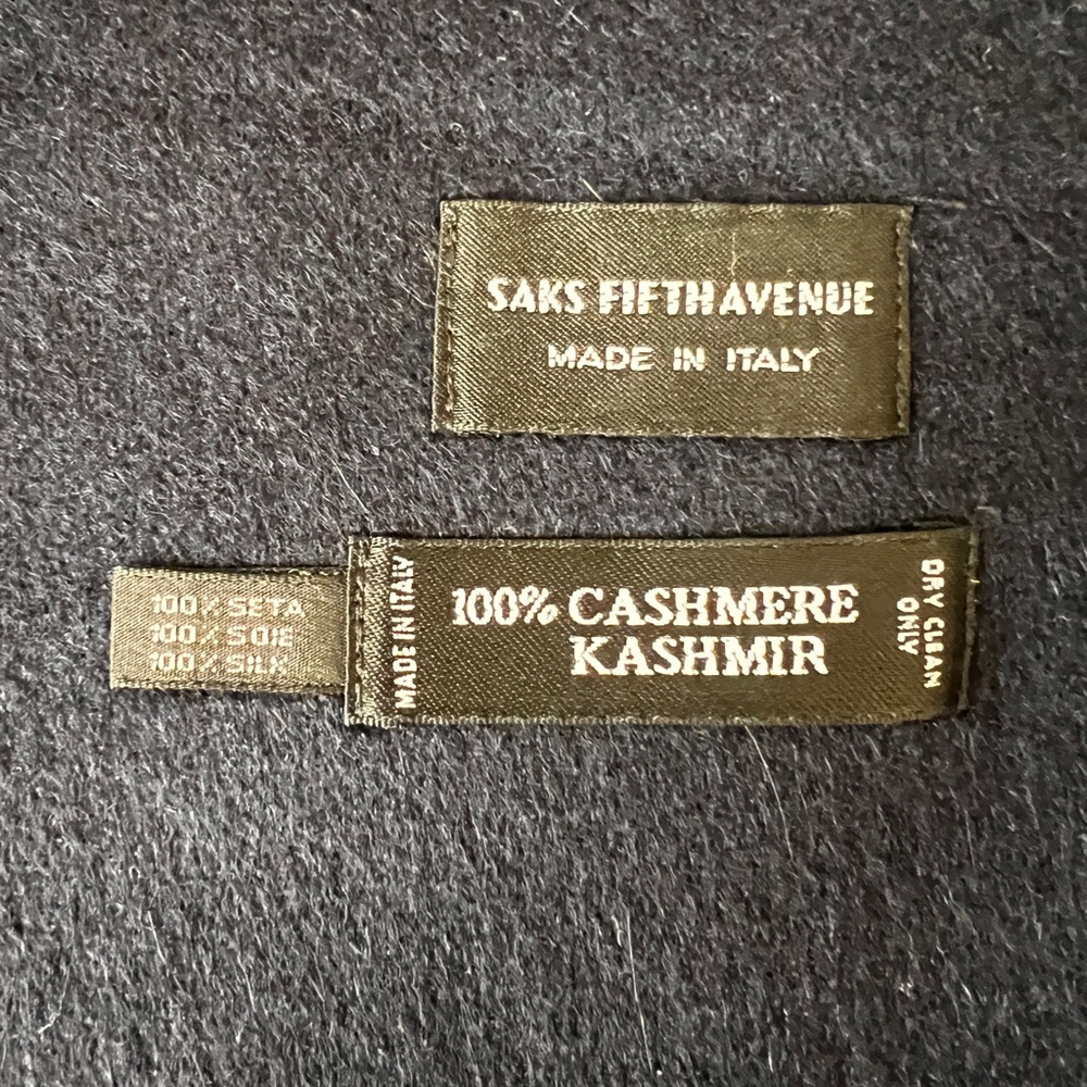 Saks Fifth Avenue Gold and Black Luxurious Cashmere and Silk Scarf - Picture 3 of 3